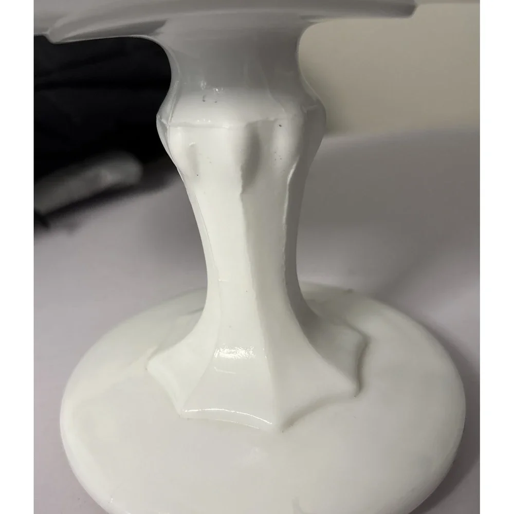 Vntg Indiana Glass Teardrop Fruit Bowl Banana Stand White Milk Glass 8